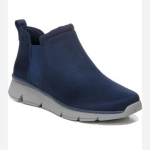 Ryka  women’s bootie size 10